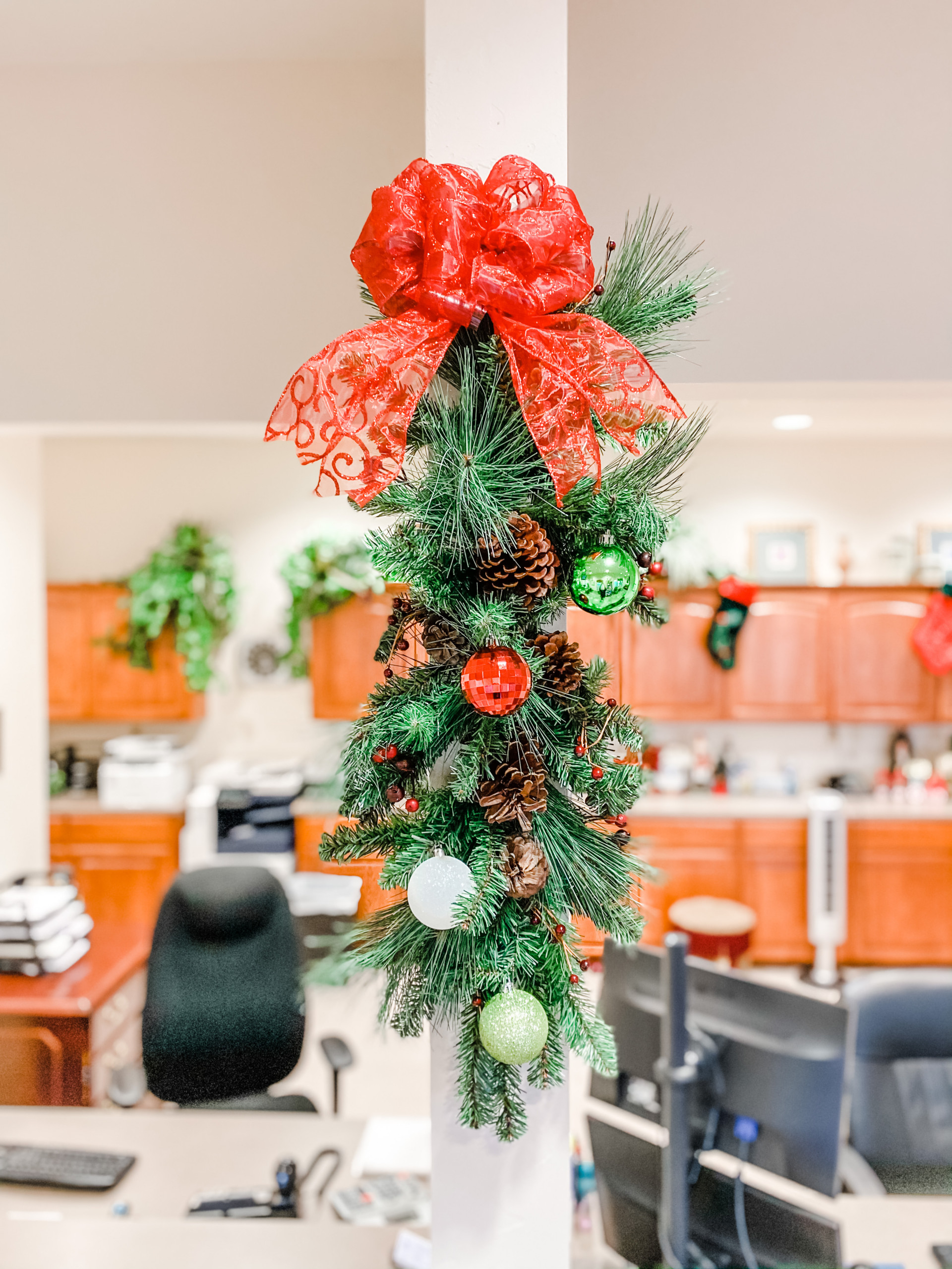 Tomlinson Farmer's Insurance Christmas Decor