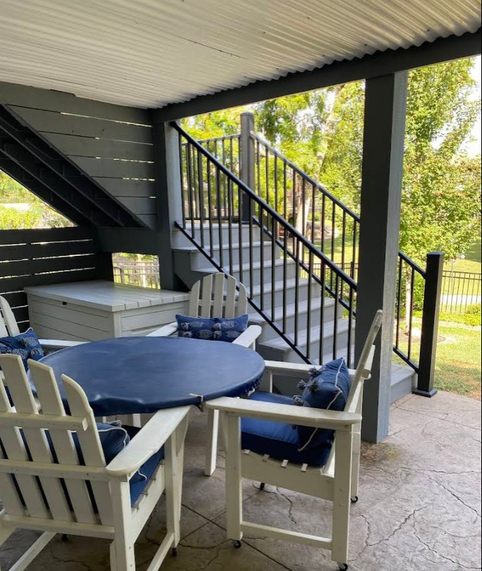 Composite Deck Build in Lake Waukomis, MO