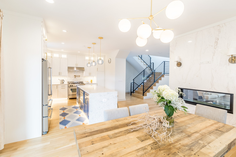 Inspiration for a transitional kitchen remodel in Chicago