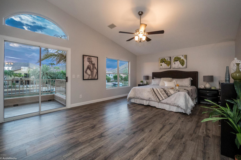 Bedroom - bedroom idea in Phoenix