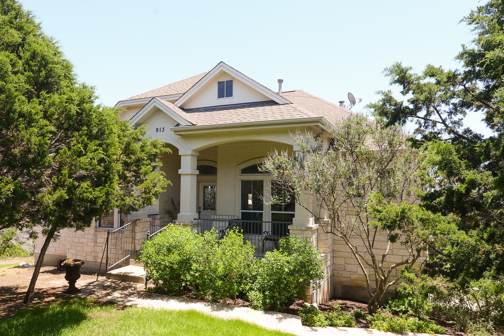 Inspiration for a traditional exterior in Austin.