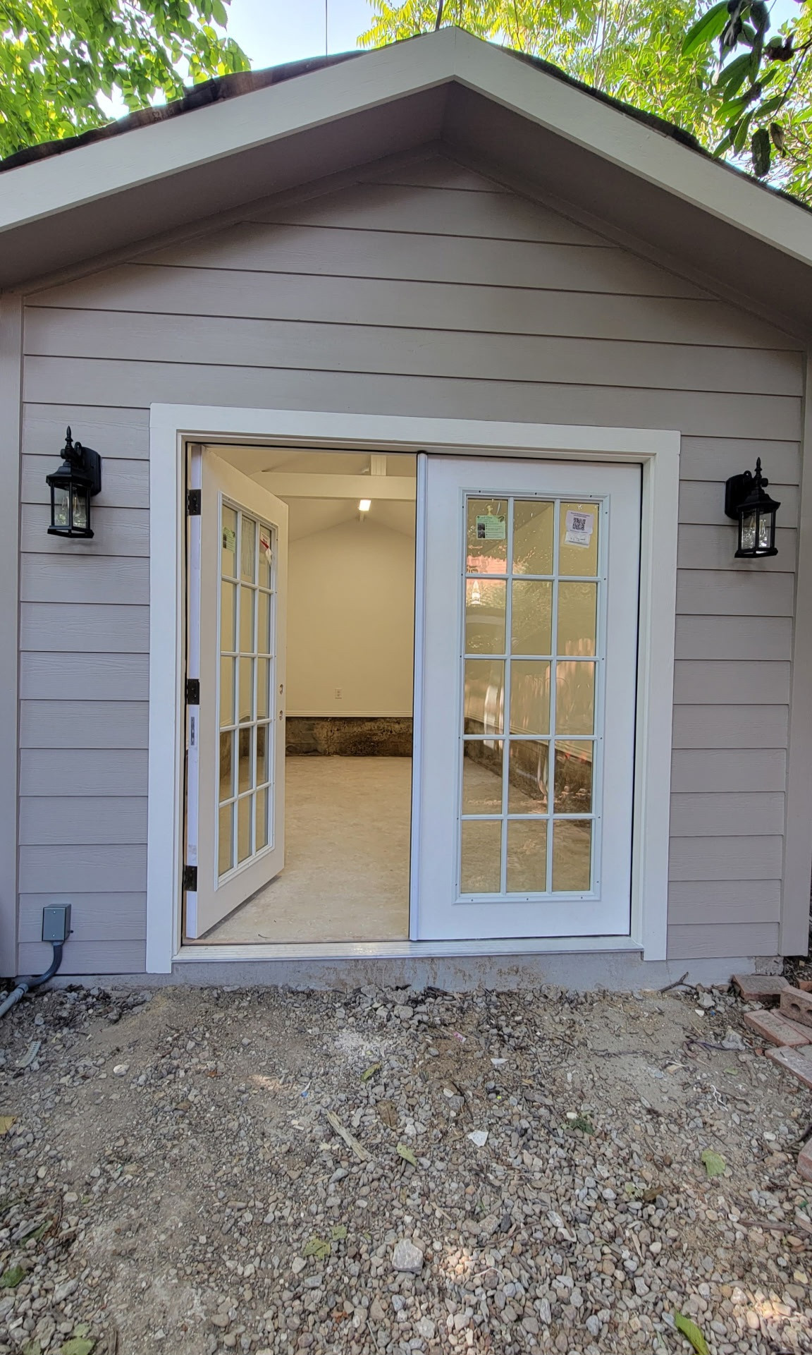 DETACHED GARAGE