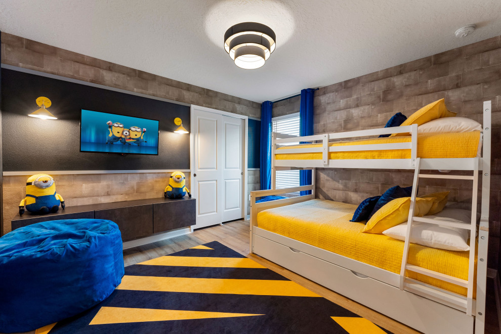 Inspiration for a classic kids' bedroom in Orlando.