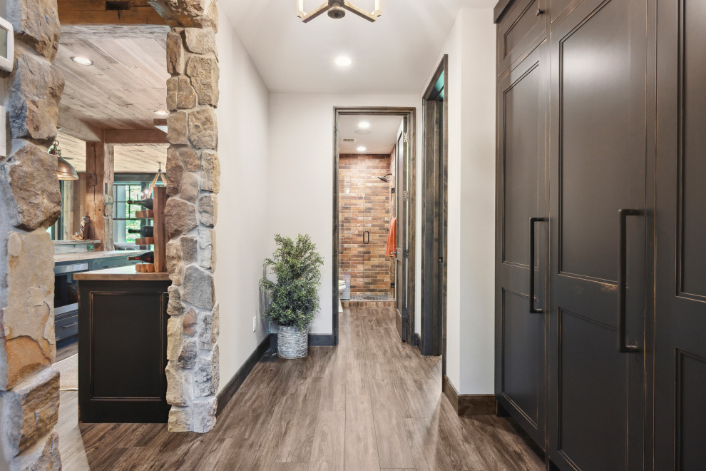 Mountain style basement photo in Minneapolis