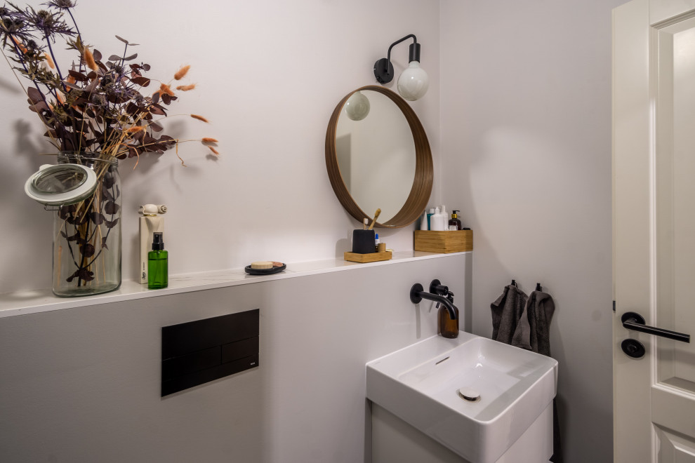 Skandinavisches Badezimmer in Dresden