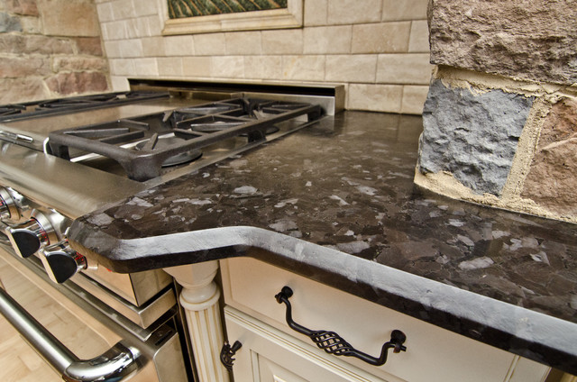 Leathered Antique Brown Granite And River Valley Granite In Vienna