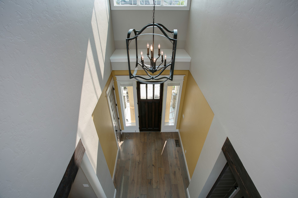 Transitional entryway in Boise.