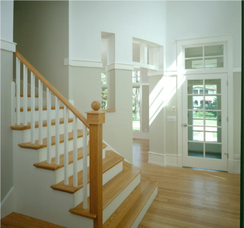 Cette image montre un escalier traditionnel.