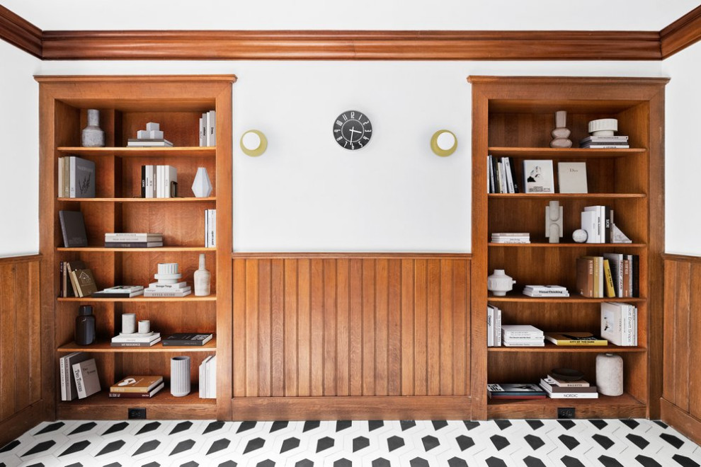 На фото: кабинет среднего размера в классическом стиле с серыми стенами, полом из керамической плитки, разноцветным полом и панелями на части стены с