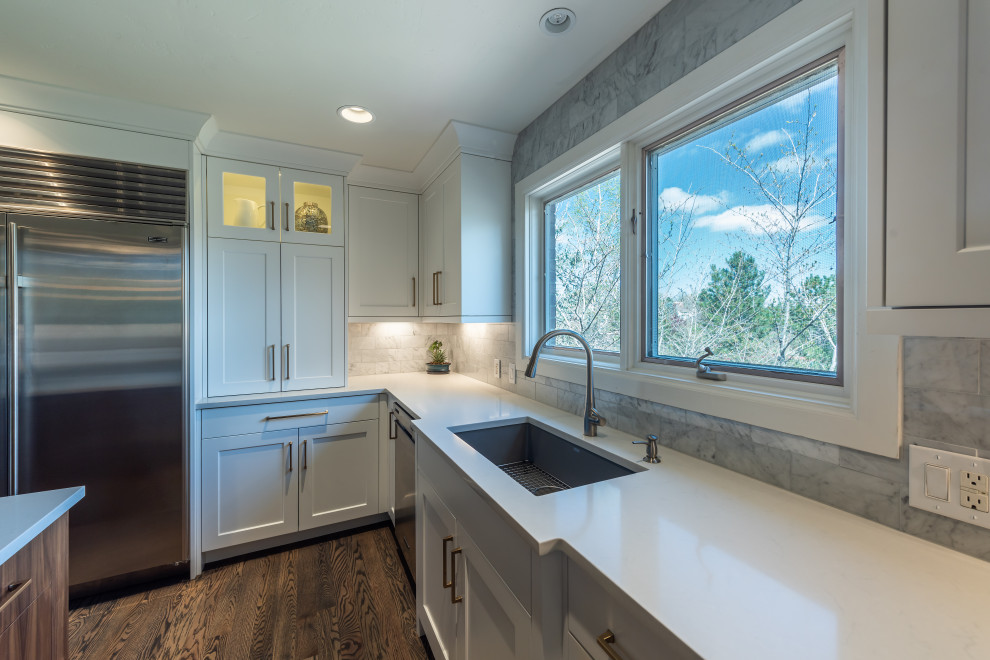Kitchen - transitional kitchen idea in Denver