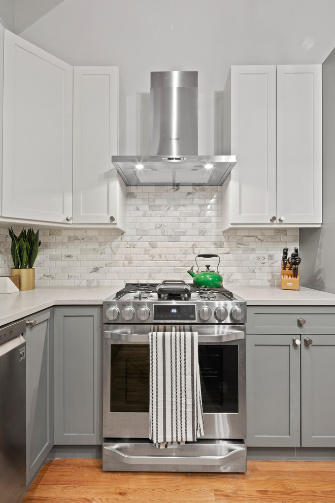 Inspiration for a transitional kitchen remodel in Chicago