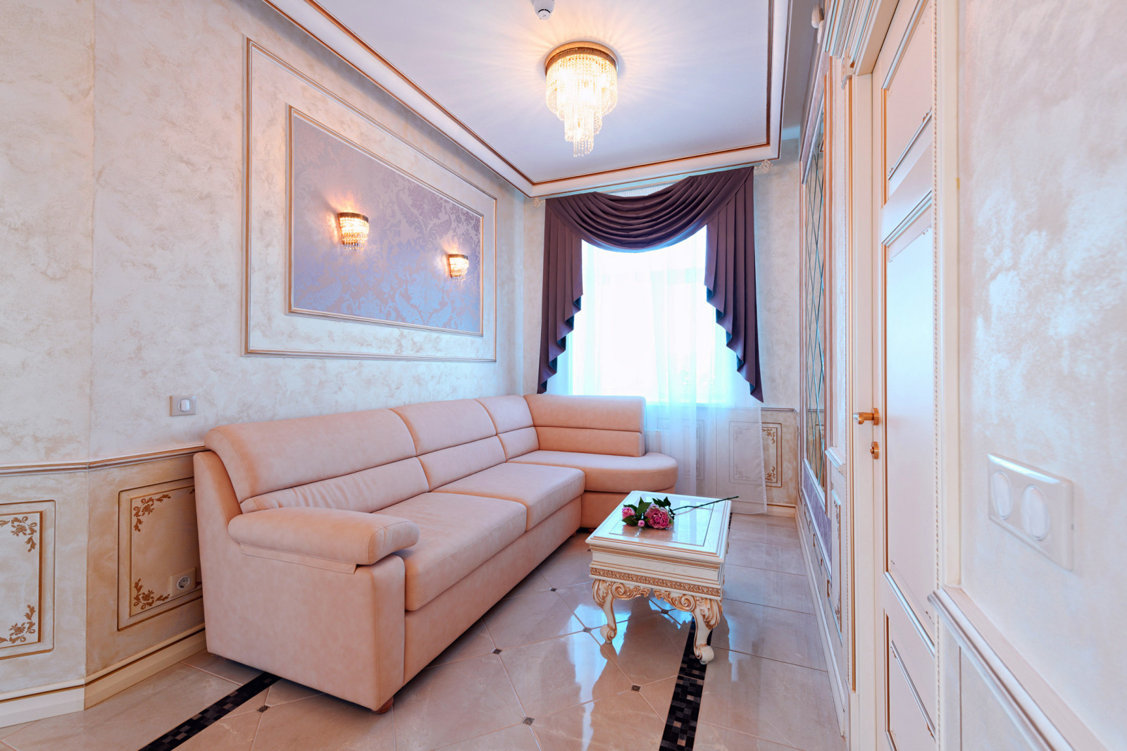 холл в загородном доме