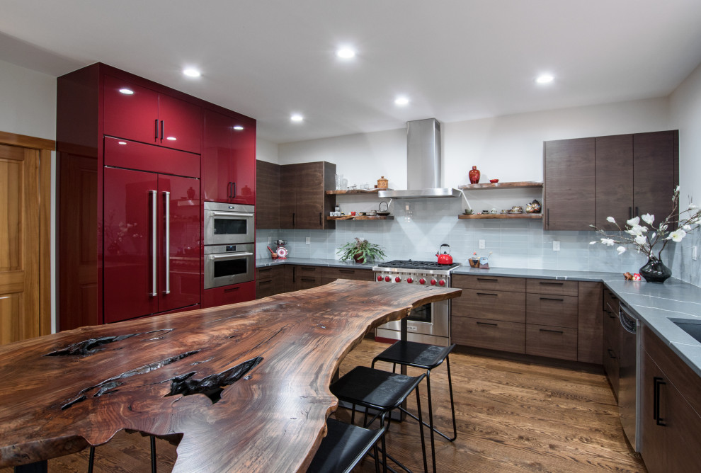 Kitchen - eclectic kitchen idea in Seattle