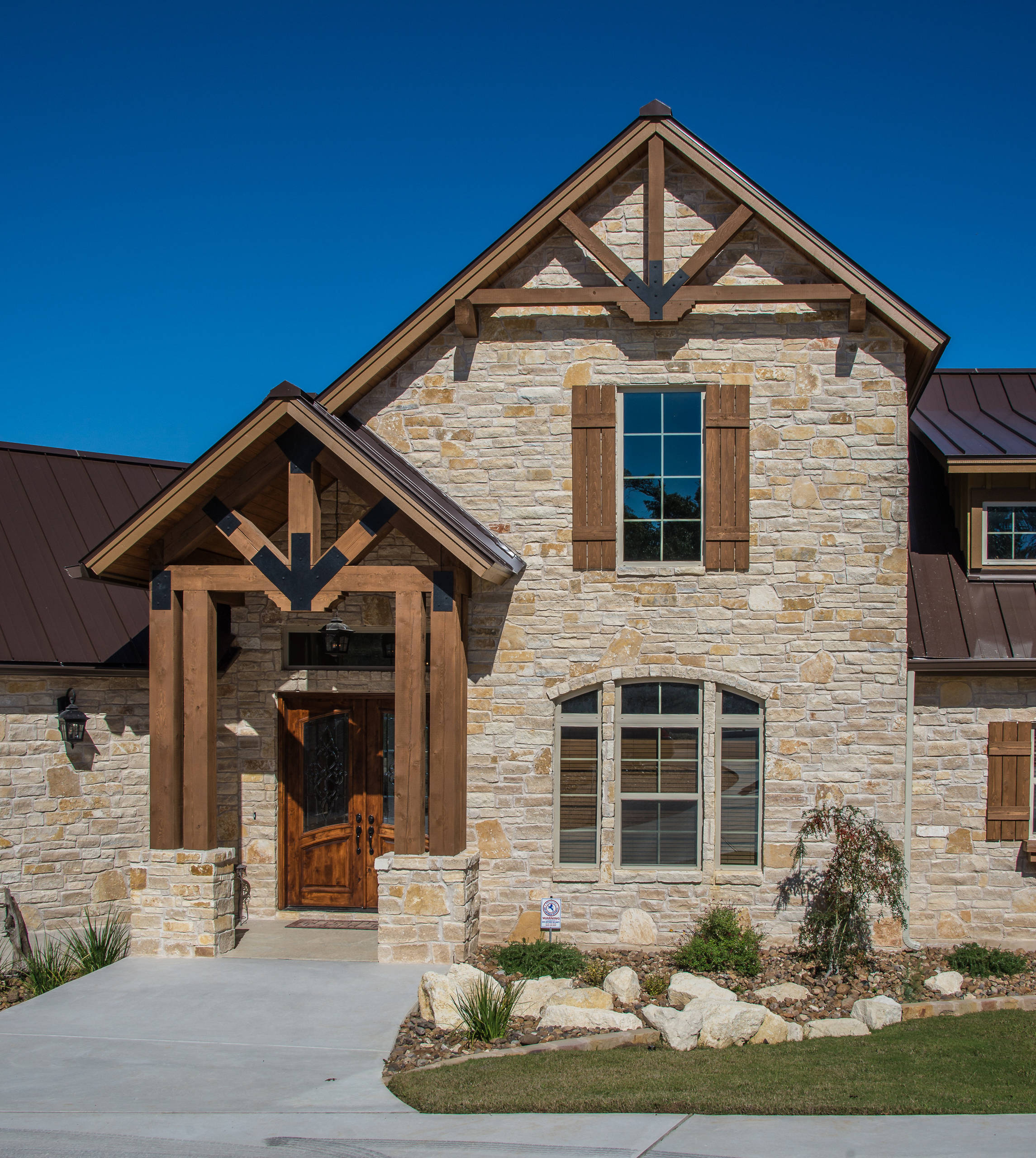 San Antonio Home Creates Rustic Style