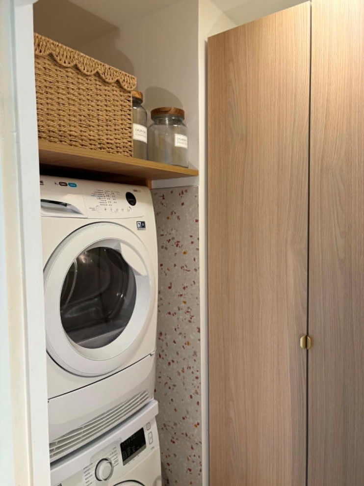 transformation d'une salle de douche en buanderie fonctionnelle