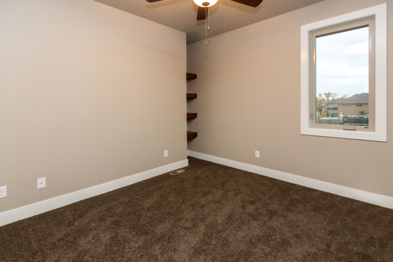 Bedroom - transitional bedroom idea