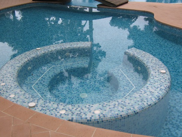 L'eau mediterranean-pools-and-hot-tubs