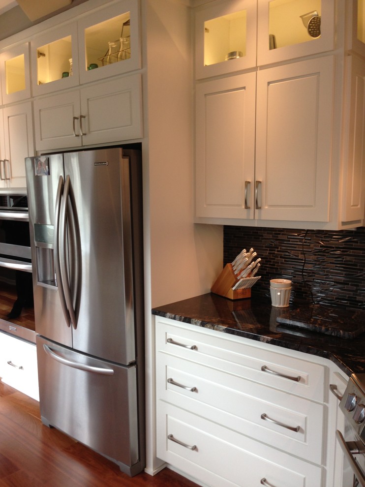 Inspiration for a transitional kitchen remodel in Omaha