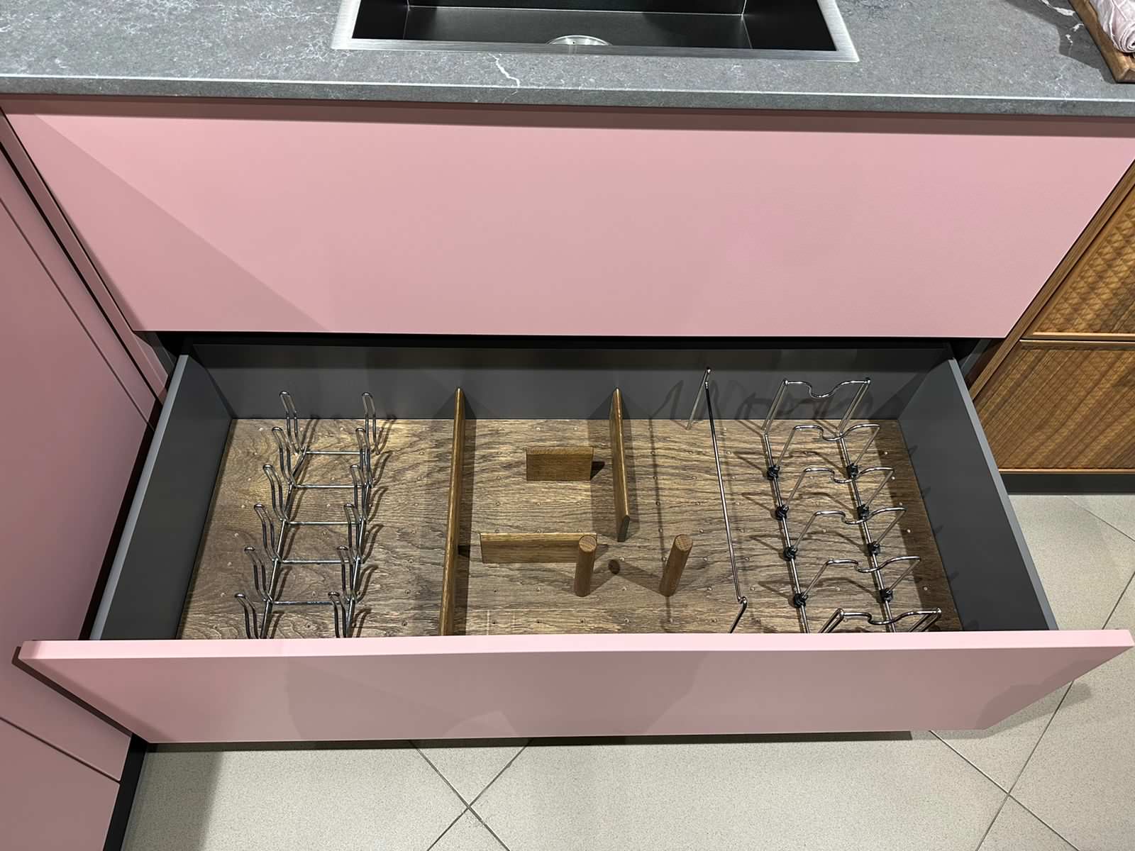 Кухонное наполнение для салона "Кухни ДРИАДА"