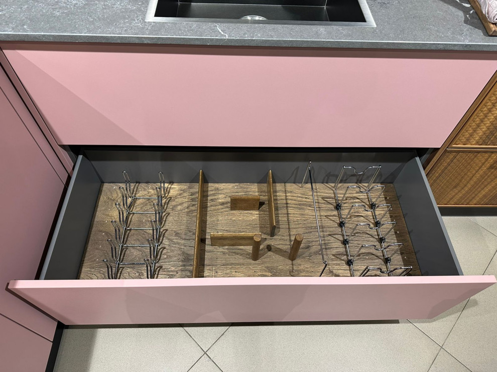 Кухонное наполнение для салона "Кухни ДРИАДА"