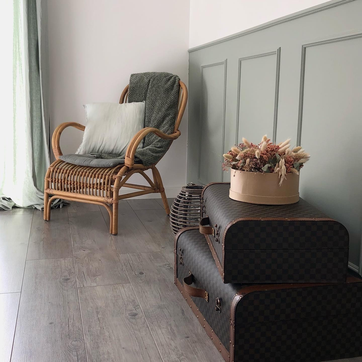 Bedroom - mid-sized transitional master laminate floor and gray floor bedroom idea in Bordeaux with green walls