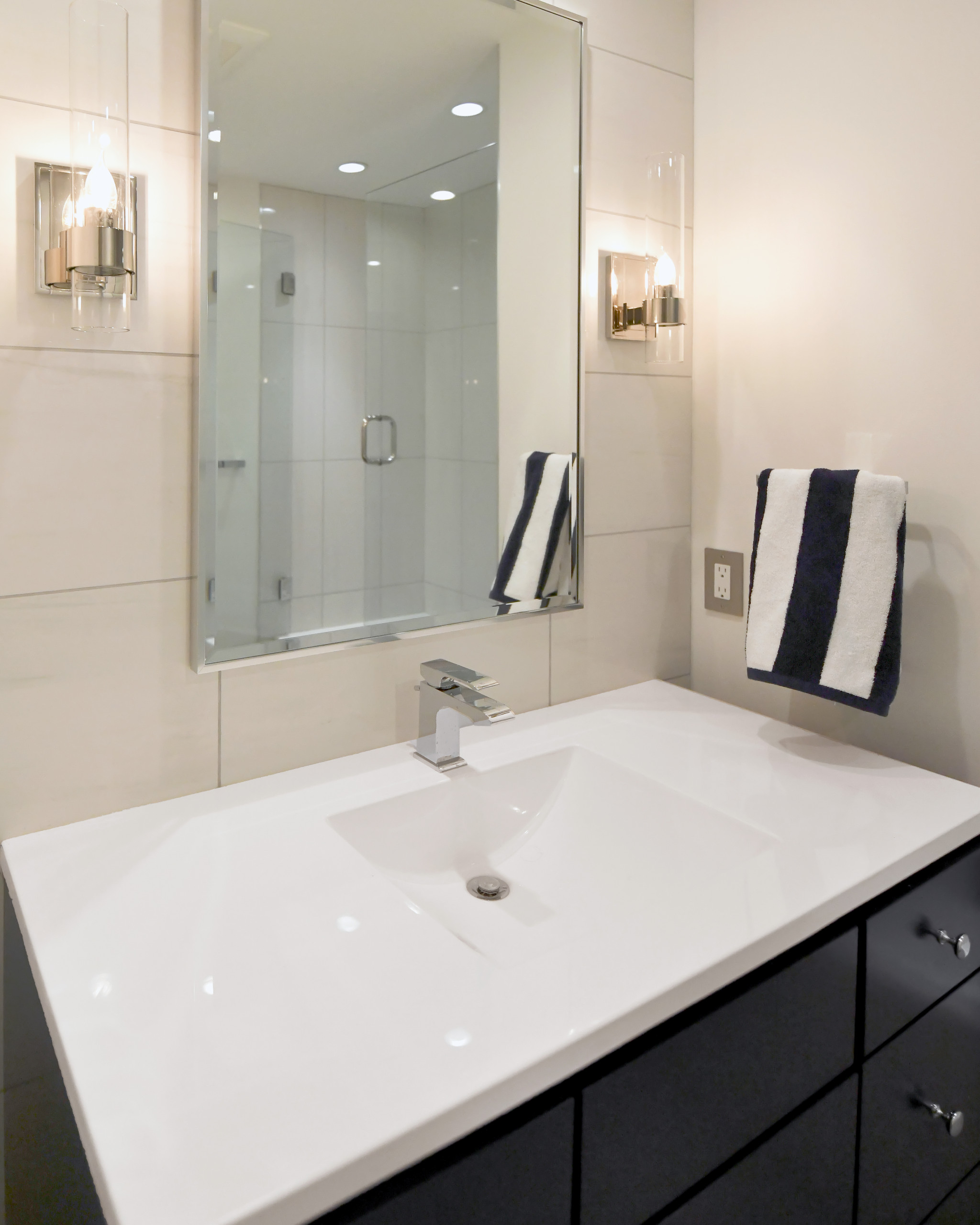 Hall Bath Reno