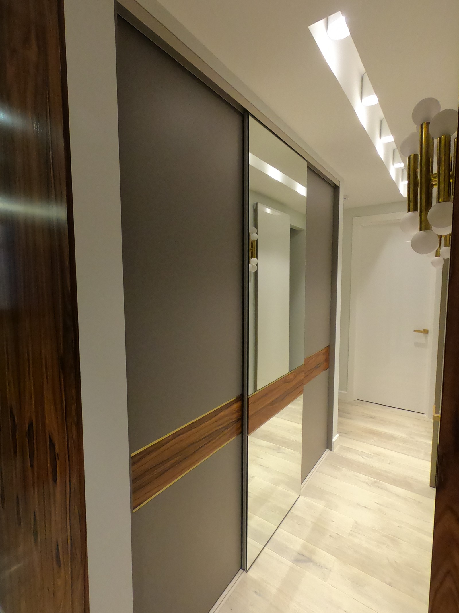 Мебель и стеновые панели в квартиру