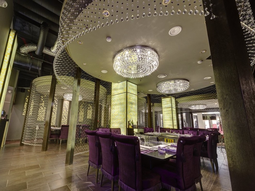 Ресторан. Хрустальные шторы