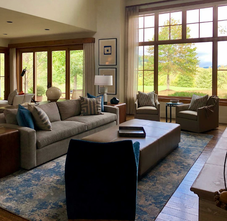 Home design - transitional home design idea