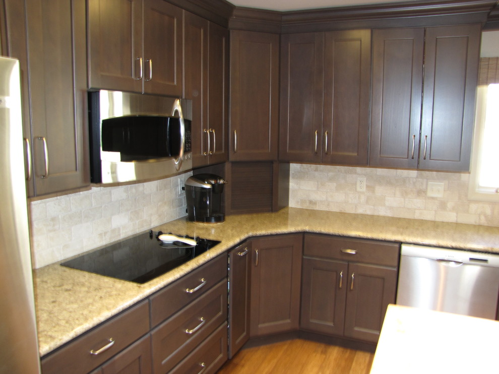 Home design - transitional home design idea