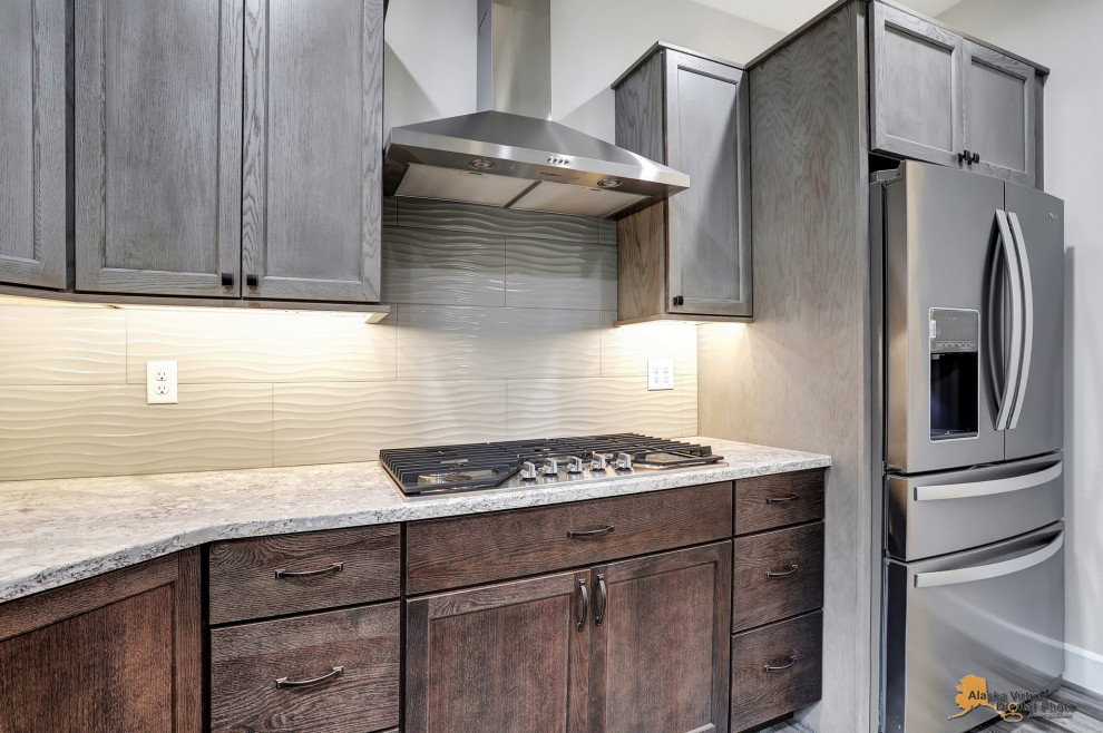 Kitchen - transitional kitchen idea