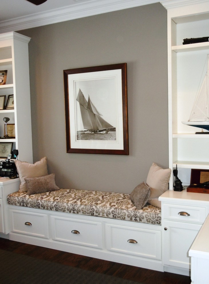 Inspiration for a transitional home office in Atlanta.
