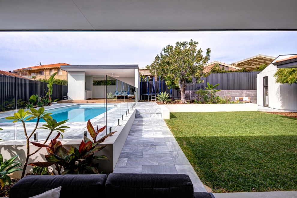Inspiration for a contemporary pool in Perth.