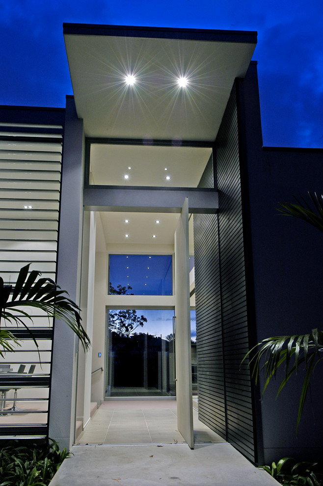Inspiration for a contemporary entryway in Auckland.