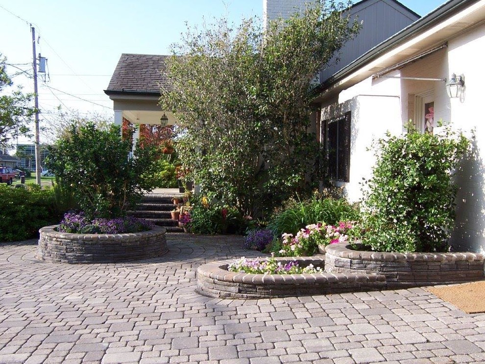 Courtyards - Traditional - Landscape - New Orleans - by Exterior