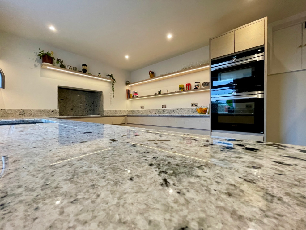 25mm Birch Ply handle less kitchen