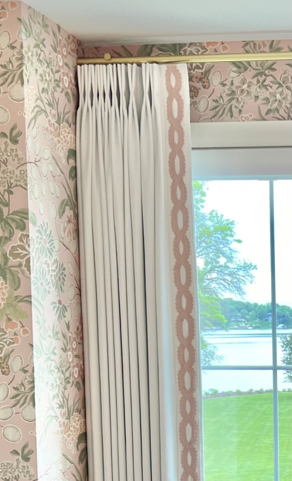 Double French Pleat with Leading Edge Trim