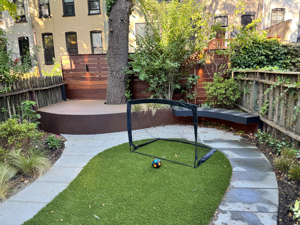 Park Slope curvy garden