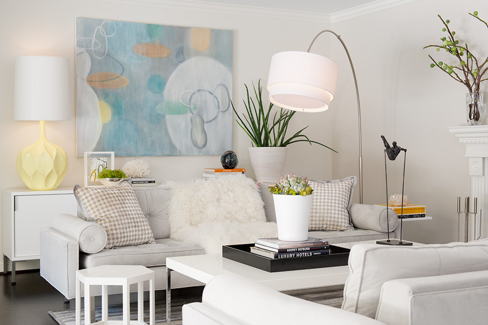 Photo of a transitional living room in San Francisco with white walls.