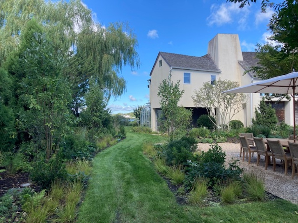 Watermill, NY, Native Coastal Courtyard