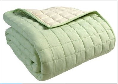 Cotton Quilted Reversable Bedspread Sage Green & Cream