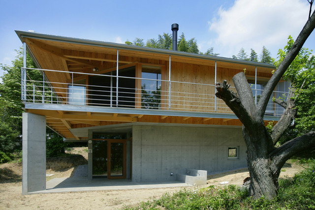 上間仁田の家 trendy-hus-og-facade