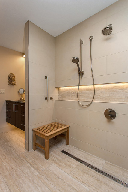 First floor remodel klassisch-modern-badezimmer