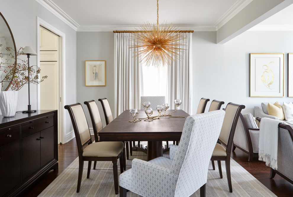 Dining room - transitional dining room idea in Toronto