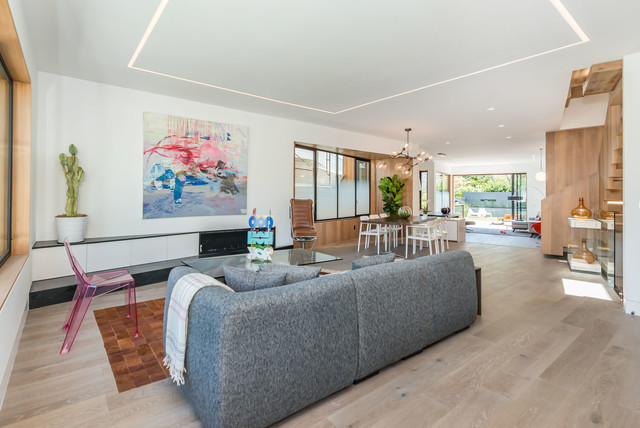 DUNCAN contemporary-games-room