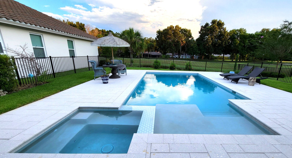 Modern sleek pool and spa Apopka Florida