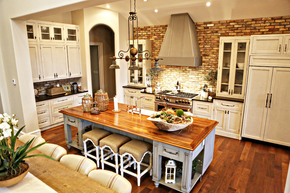 Example of a mountain style kitchen design in Austin
