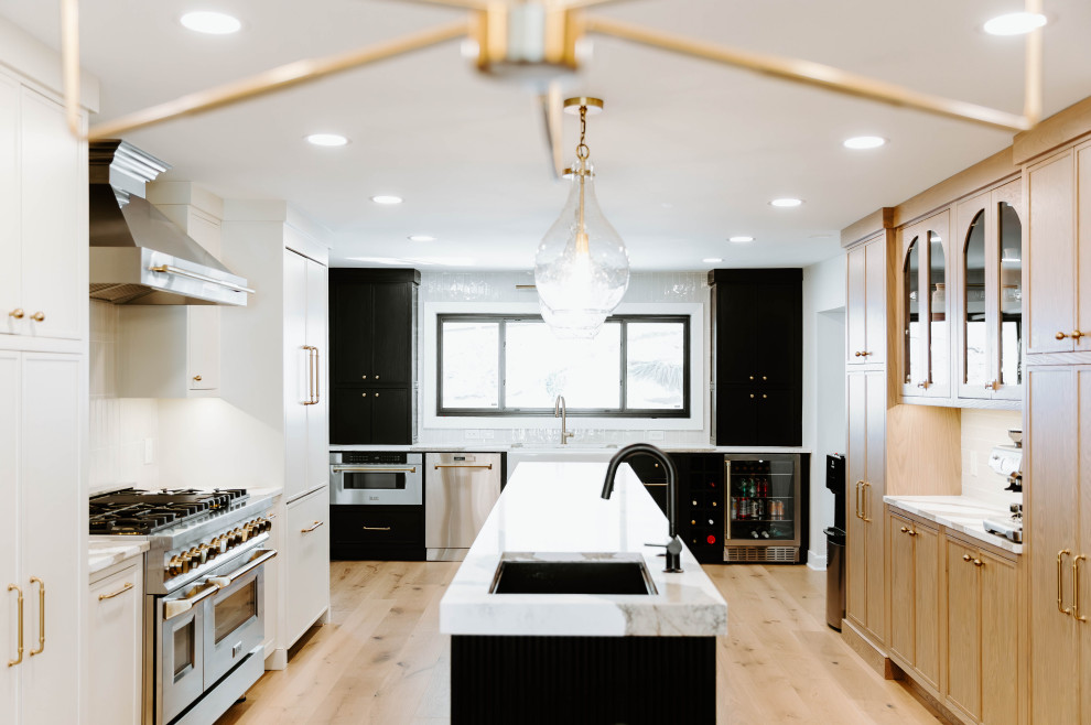 Kitchen - transitional kitchen idea