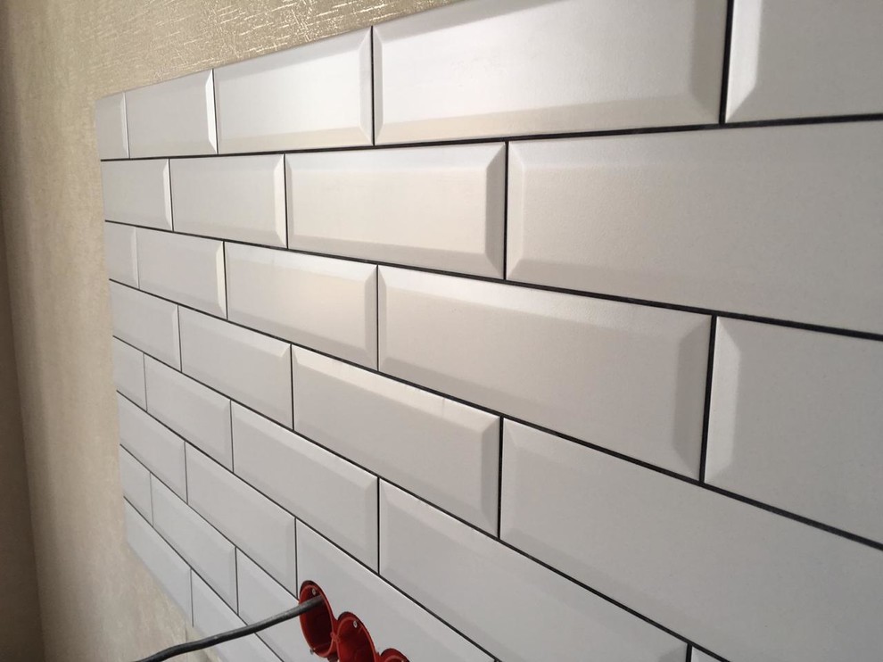 Процесс укладки плитки