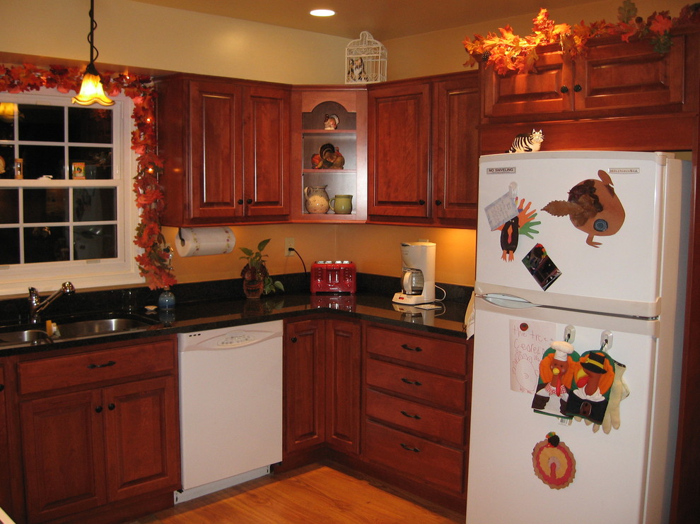 Traditional kitchen in Baltimore.
